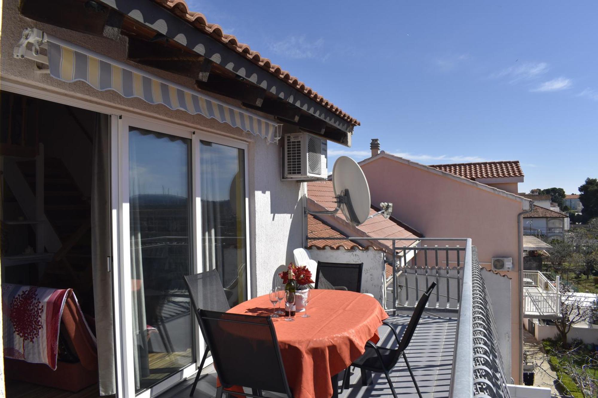 Apartman Marko Tribalj Zewnętrze zdjęcie